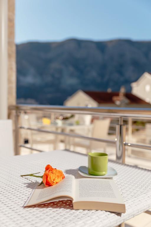 Apartments Blue Sea Kotor Exterior photo